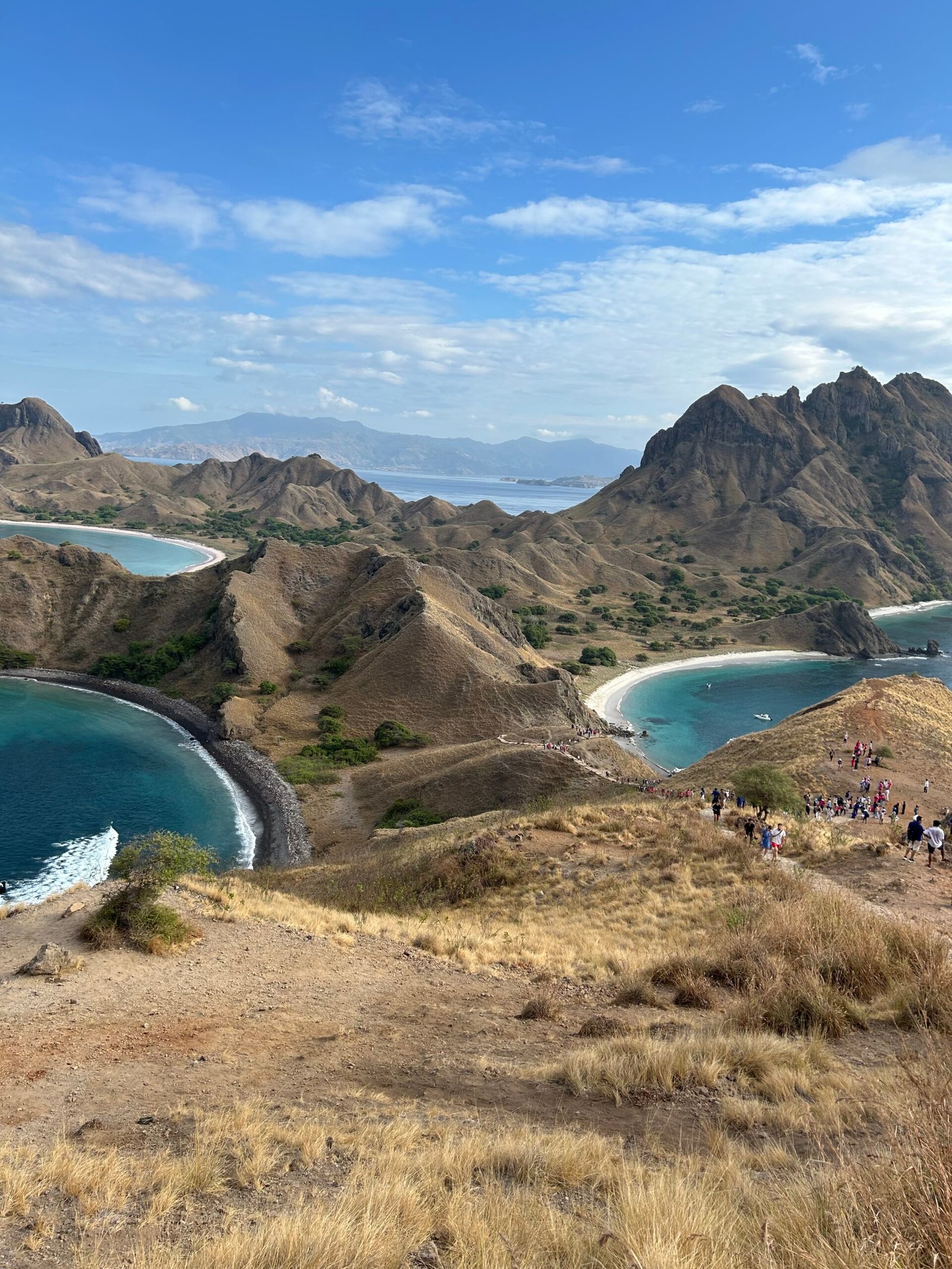 Flores & Komodo travel scenery
